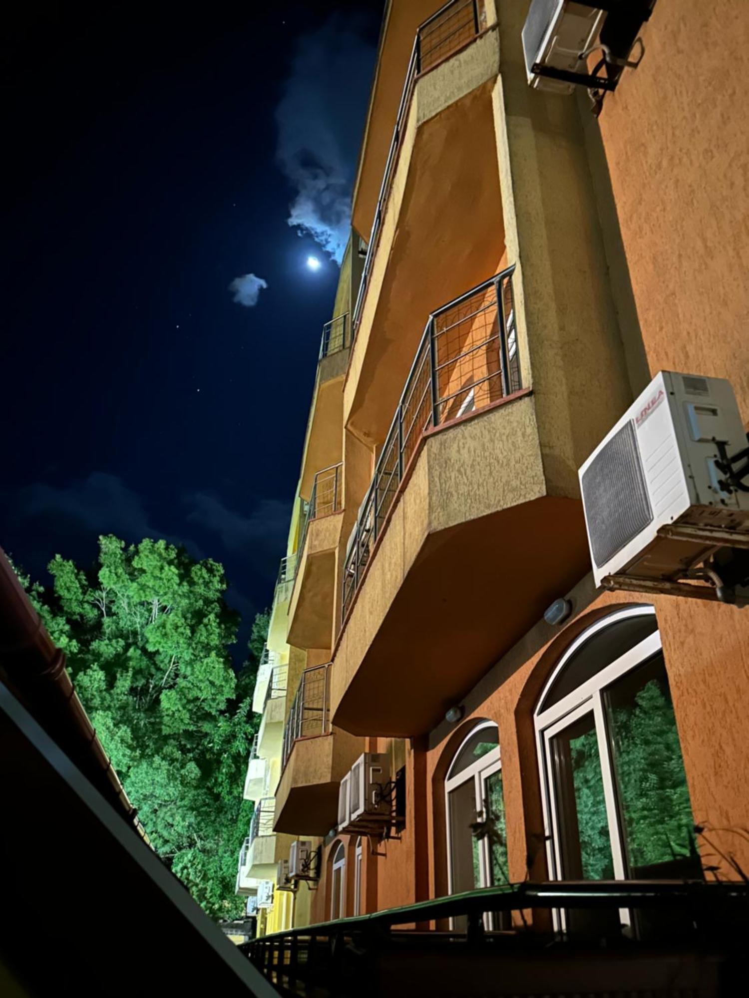Hotel Concordia Plaza 2 à Primorsko Extérieur photo